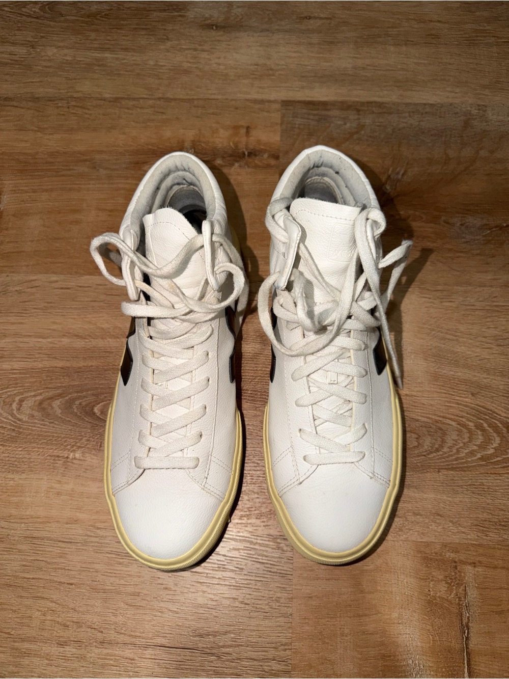 Veja Minotaur Hightops